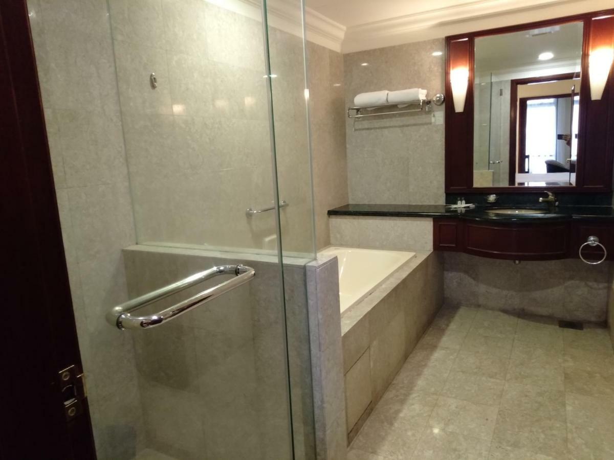 Grand Service @ Times Square Apartment *