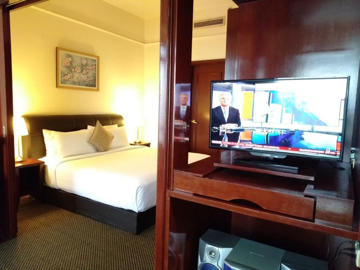 Grand Service @ Times Square Apartment *